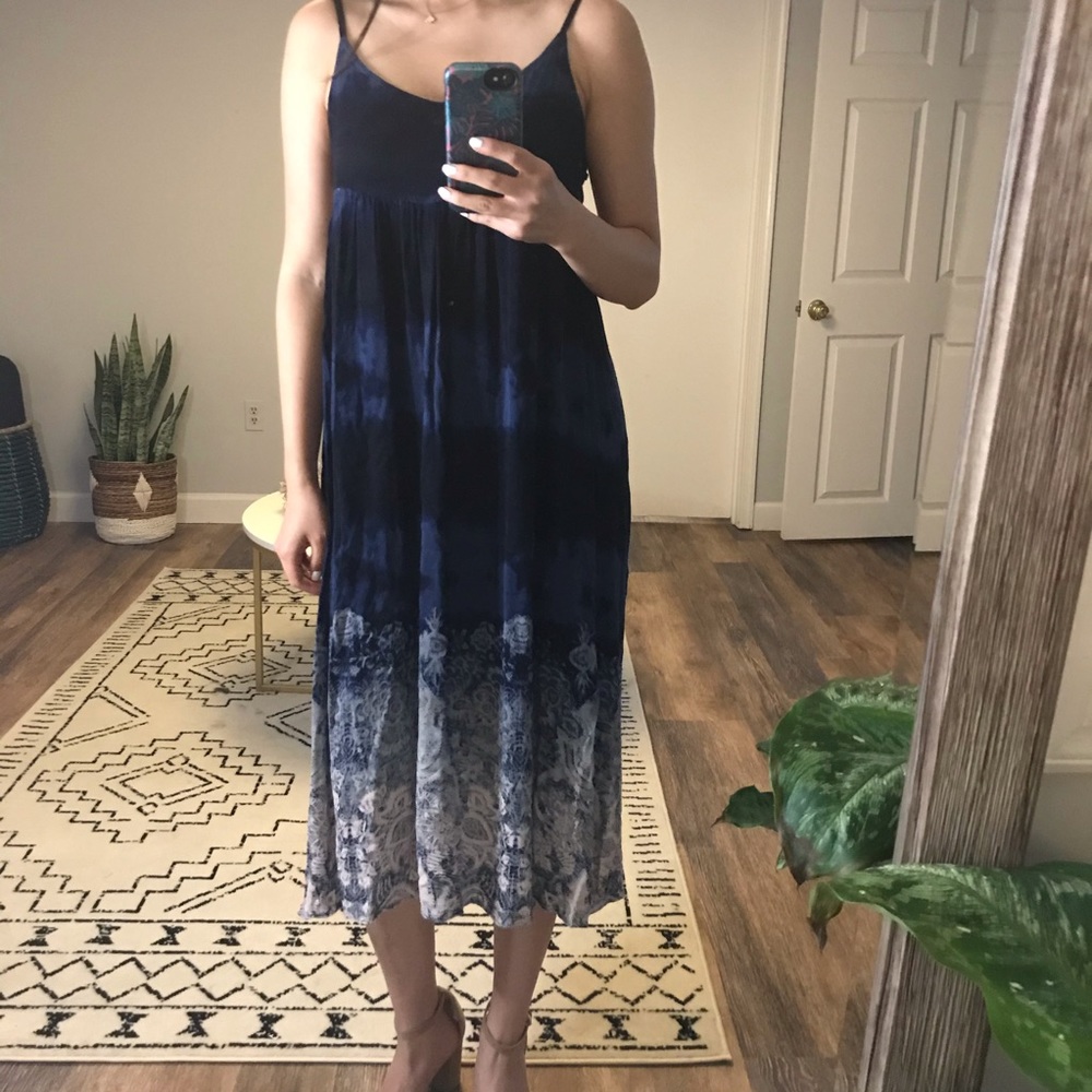 Ecote Midi Dress